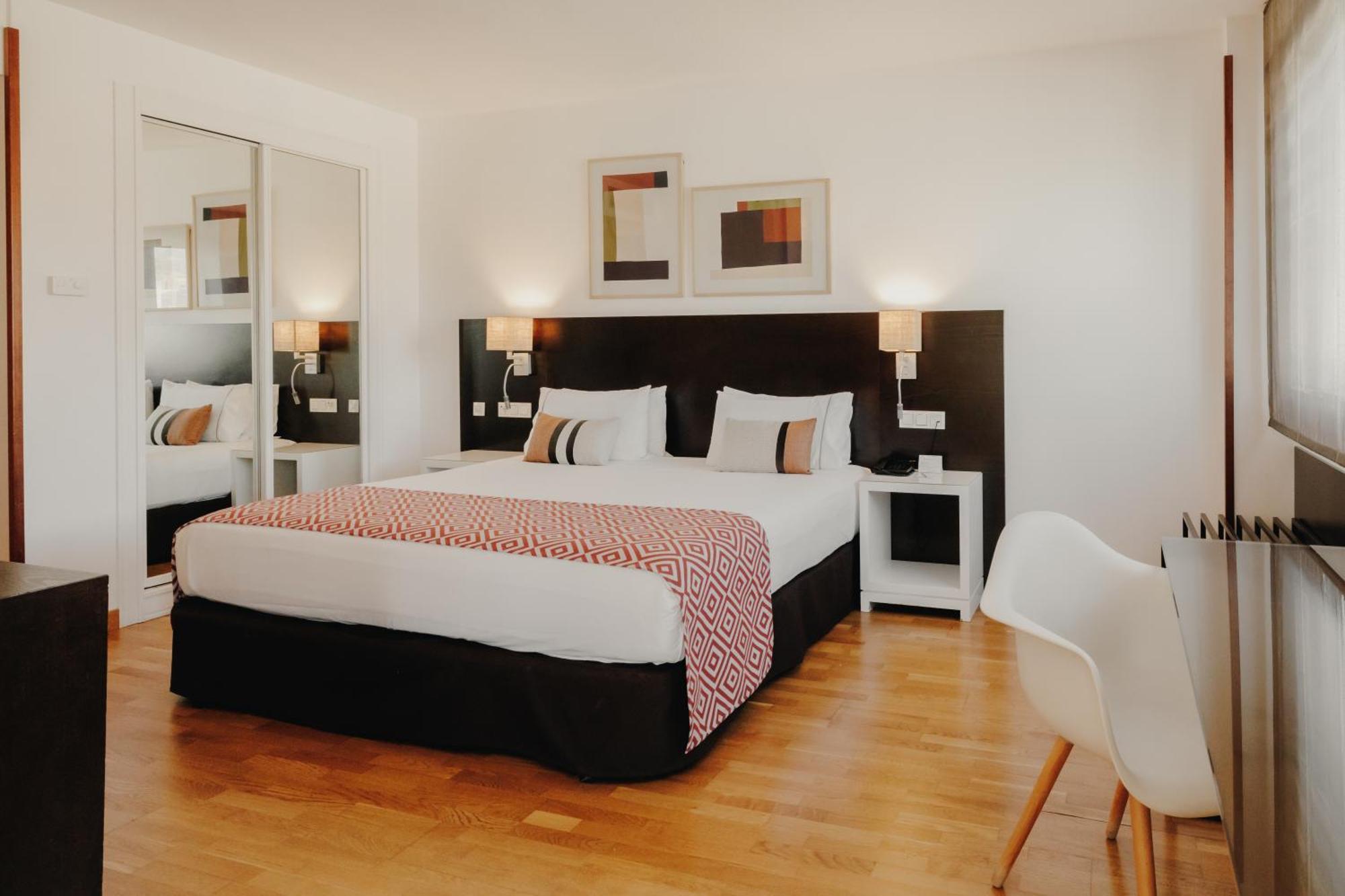 Rafaelhoteles Atocha — Photos 2